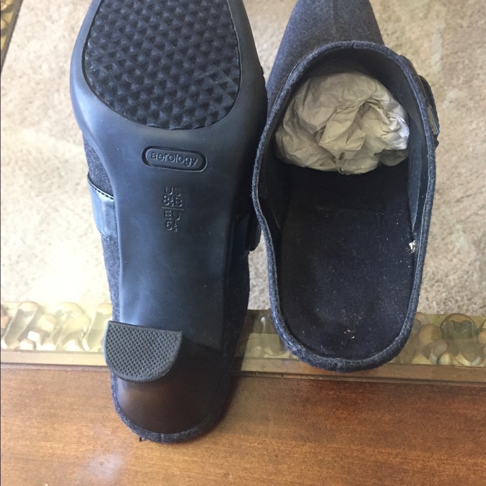 Shoes - Picture 3 of 4
